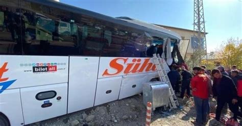 Kayseri’de yolcu otobüsü kaza yaptı, 16 kişi yaralandı